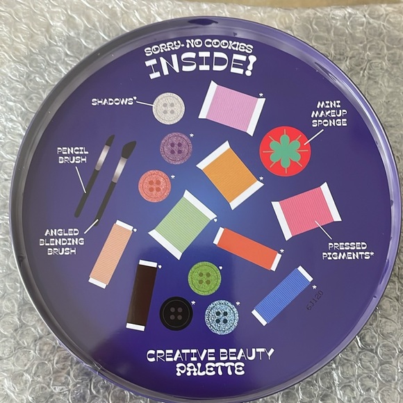 NEW KARA BEAUTY Cookie Tin Beauty Palette - Picture 6 of 7